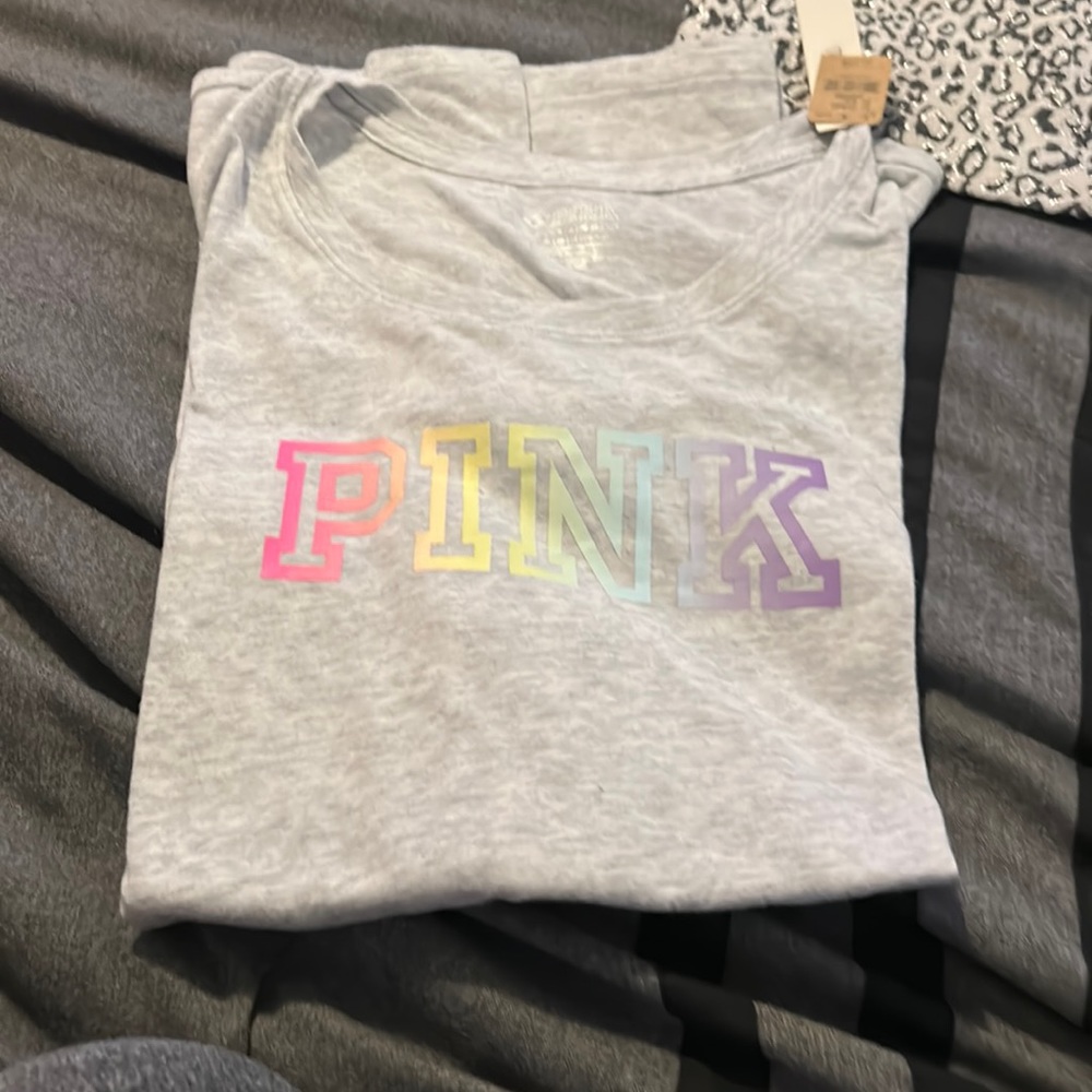 Gray pink tee with rainbow letters new